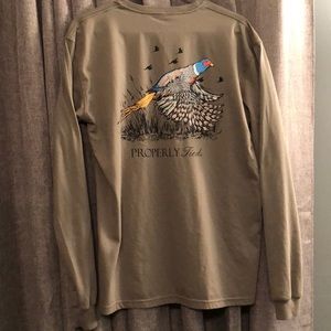 Properly tied long sleeve shirt! Size medium!